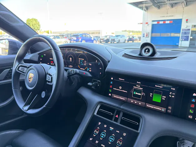 Porsche Taycan Turbo (CH)