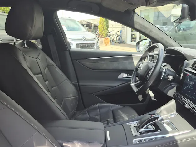 DS Automobiles 9 1.6 E-Tense Rivoli+ 4x4