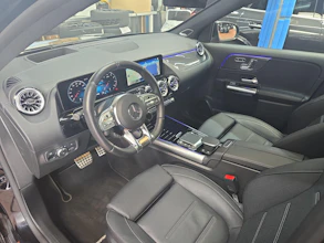 https://vehicle.imgix.net/4384234/6d89a388-0bdd-4325-b30d-cd8f5202cf49.jpg