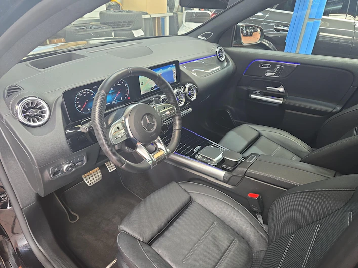 Fahrzeugbild MERCEDES-BENZ GLA 45 AMG
