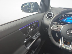 https://vehicle.imgix.net/4384234/edd1c530-aff8-42bb-aca8-e41a34ad1382.jpg