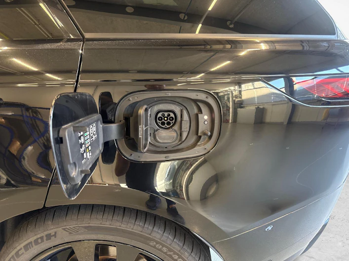 Fahrzeugbild LAND ROVER RANGE ROVER SPORT