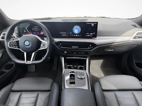 https://vehicle.imgix.net/4384295/178658a9-e5ec-4750-956d-a9f8fda47868.jpg