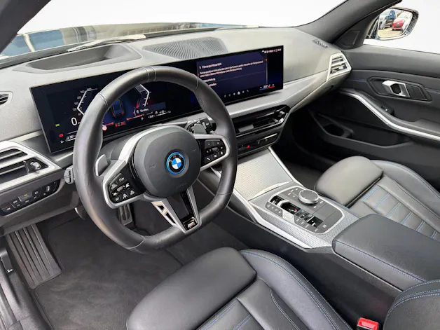 BMW 330e xDrive Touring M Sport