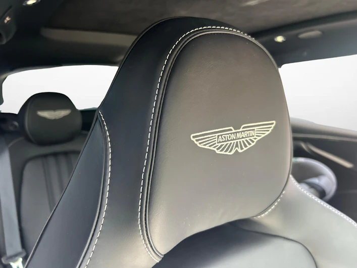 immagine del veicolo ASTON MARTIN DBX