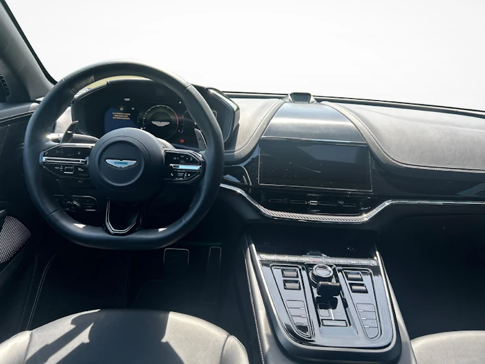 immagine del veicolo ASTON MARTIN DBX