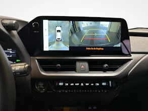https://vehicle.imgix.net/4384364/8bda2872-f8a0-43ce-977e-e20569ad0676.jpg