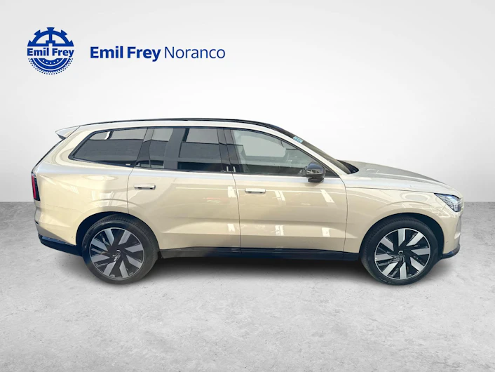 immagine del veicolo VOLVO EX 90