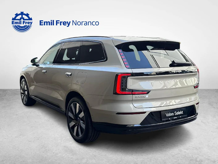immagine del veicolo VOLVO EX 90