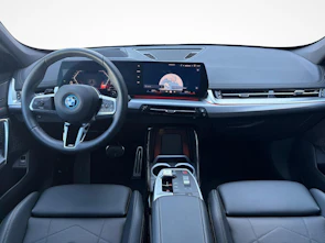 Fahrzeugbild BMW X1 30e xDrive paddles