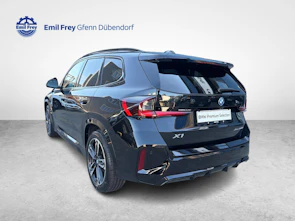 Fahrzeugbild BMW X1 30e xDrive paddles