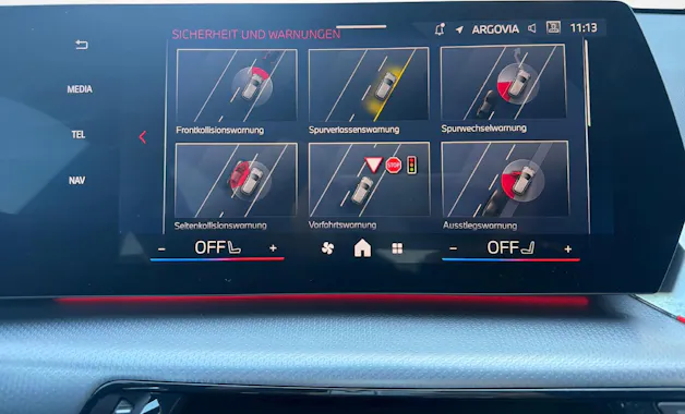 BMW X1 30e xDrive paddles