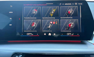Fahrzeugbild BMW X1 30e xDrive paddles