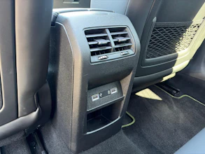 https://vehicle.imgix.net/4384424/44343b47-01a8-4031-aa6e-ed8efed54c24.jpg