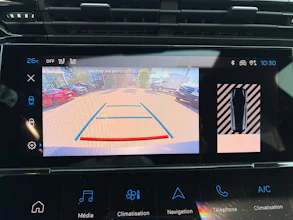 https://vehicle.imgix.net/4384424/e2b9b5f3-2dc9-4796-ac0d-96a58908cea3.jpg