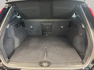 Volvo XC40 2.0 B3 MH Plus Dark