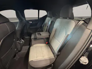 Volvo XC40 2.0 B3 MH Plus Dark