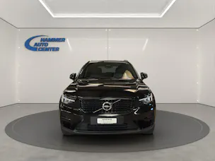 Volvo XC40 2.0 B3 MH Plus Dark