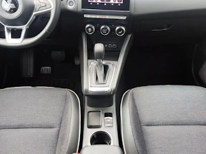 https://vehicle.imgix.net/4384455/58465934-6908-457f-a860-42b6ba911cf7.jpg