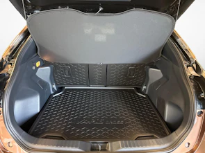 Fahrzeugbild TOYOTA Yaris Cross 1.5 VVT-i HSD Premium AWD-i