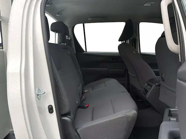 Toyota Hilux Double Cab. Alubrücke 59KWh Comfort mit Anhängerkupplung