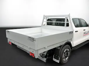 Toyota Hilux Double Cab. Alubrücke 59KWh Comfort mit Anhängerkupplung