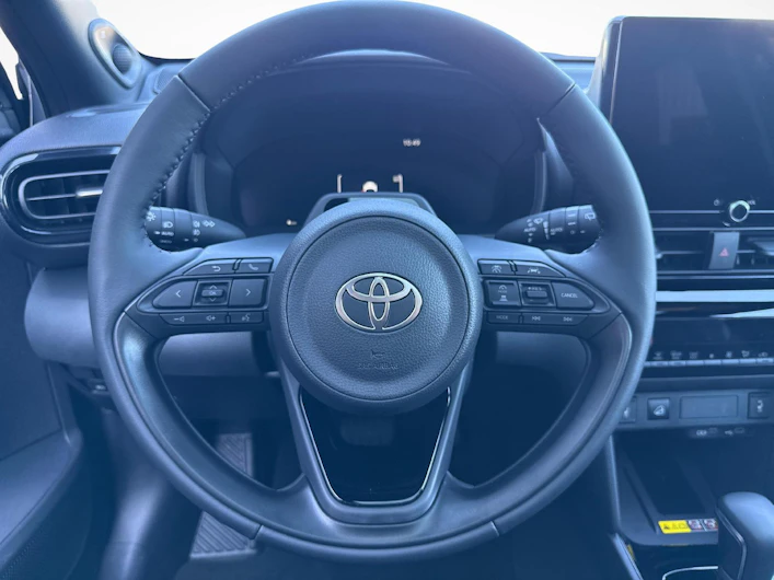 Fahrzeugbild TOYOTA YARIS CROSS