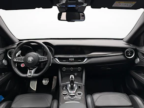 https://vehicle.imgix.net/4384587/54e10f23-5ed3-4cf9-ae4c-f323814cbb5e.jpg