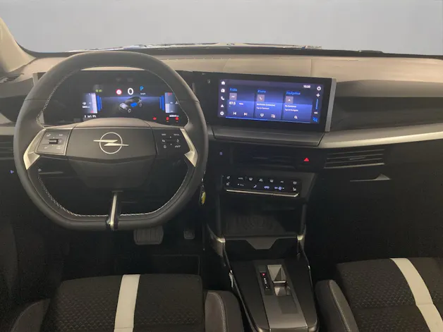 Opel Frontera 1.2 T HEV 145 GS