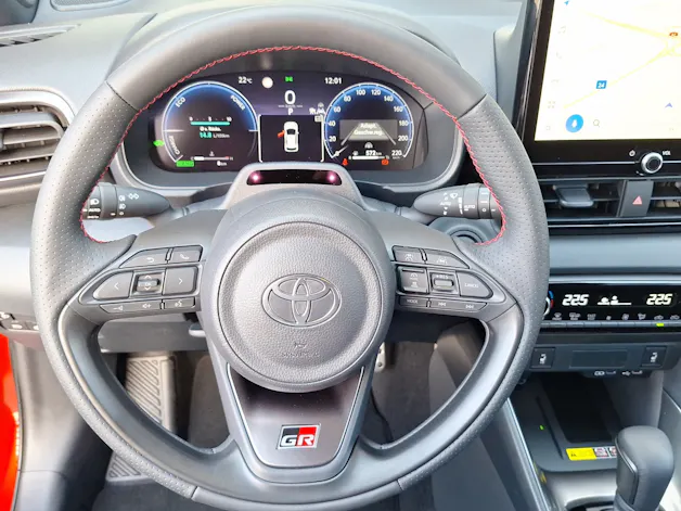 Toyota Yaris 1.5 VVT-i HSD GR Sport