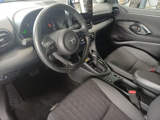Toyota Yaris 1.5 VVT-i HSD Trend
