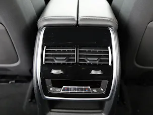 BMW X7 M60i