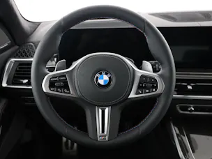 BMW X7 M60i