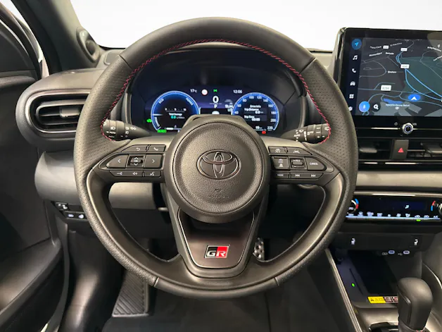 Toyota Yaris 1.5 VVT-i HSD GR Sport