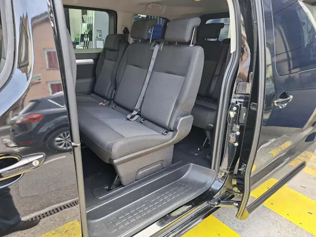 Peugeot Traveller Standard 2.0 BlueHDi 180 Business S/S