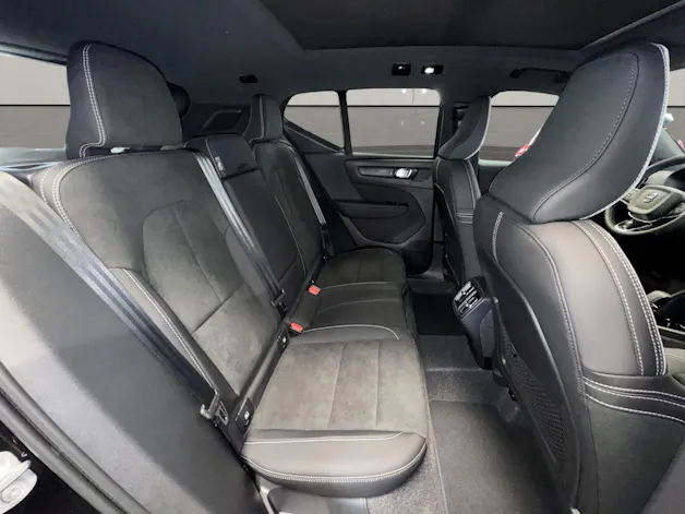 Volvo XC40 2.0 B4 MH Black Edition