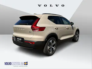 Volvo XC40 2.0 B3 MH Plus Dark