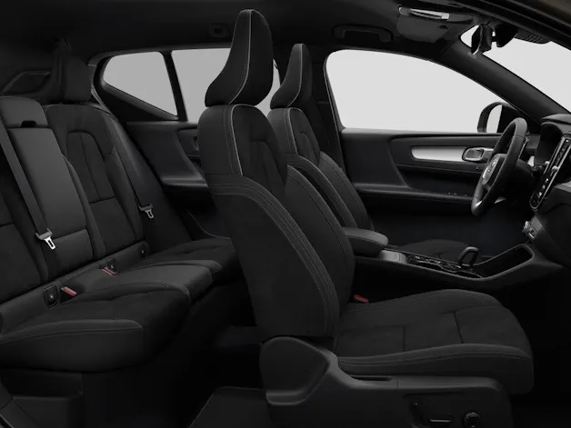 Volvo XC40 2.0 B3 MH Plus Dark