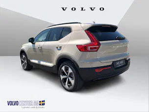 Volvo XC40 2.0 B3 MH Plus Dark