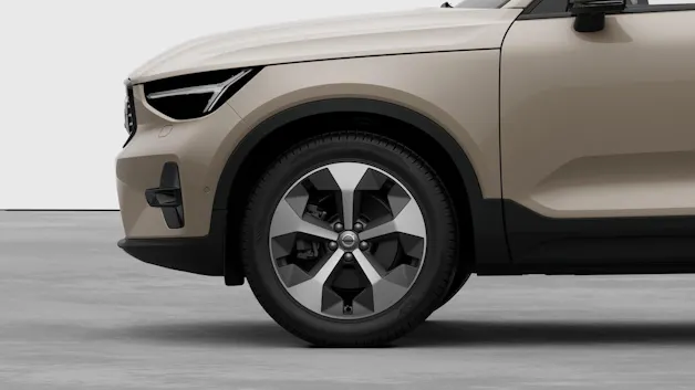 Volvo XC40 2.0 B3 MH Plus Dark