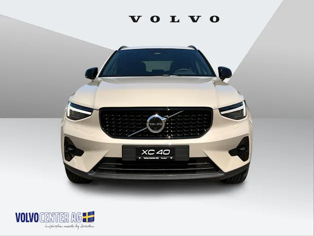 VOLVO XC40 2.0 B3 MH Plus Dark