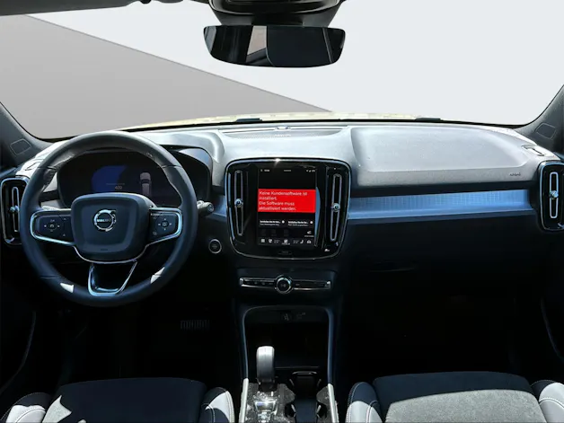 VOLVO XC40 2.0 B3 MH Plus Dark