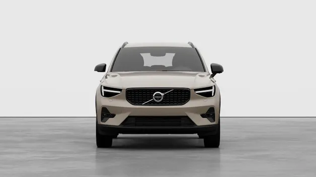 Volvo XC40 2.0 B3 MH Plus Dark