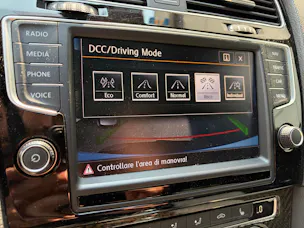 VW Golf VII Variant 2.0 TSI R DSG 4motion