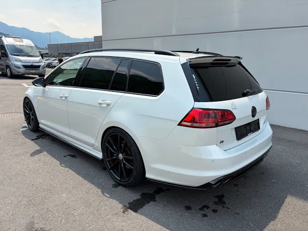 VW Golf VII Variant 2.0 TSI R DSG 4motion