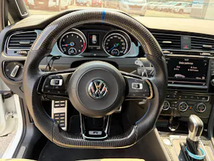 VW Golf VII Variant 2.0 TSI R DSG 4motion