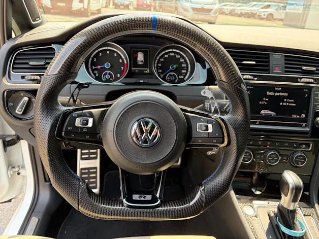 VW Golf VII Variant 2.0 TSI R DSG 4motion