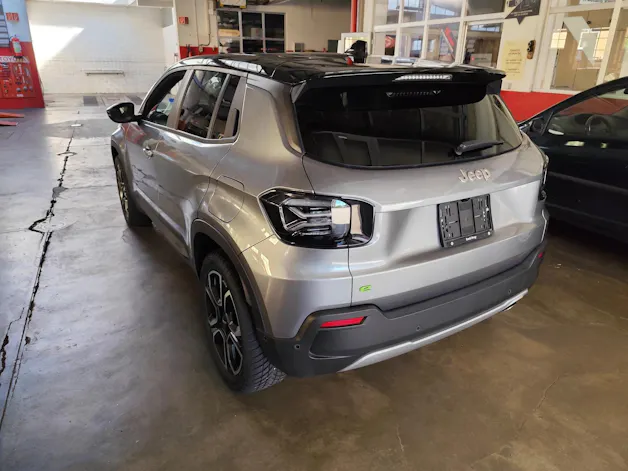 Jeep Avenger 1.2 MHEV Summit