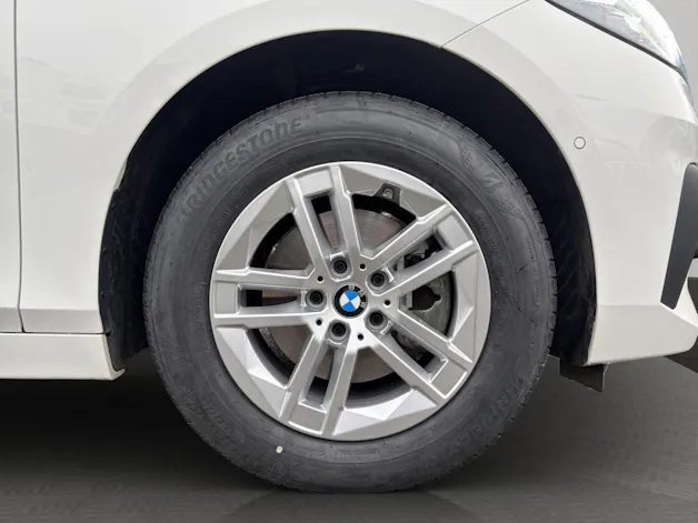 BMW 🆕 220i Active Tourer DKG (CH)