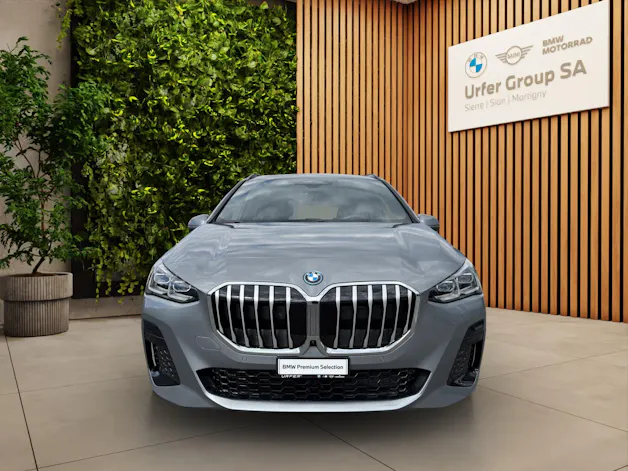 BMW 🆕 230e xDrive Active Tourer M Sport (CH) ⛽ + 🔌